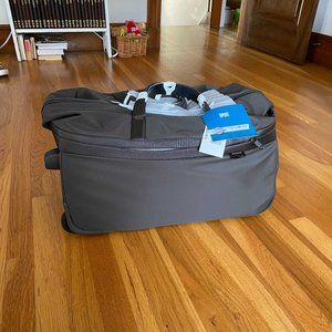 Samsonite Uplite Wheeled Duffle - NWT